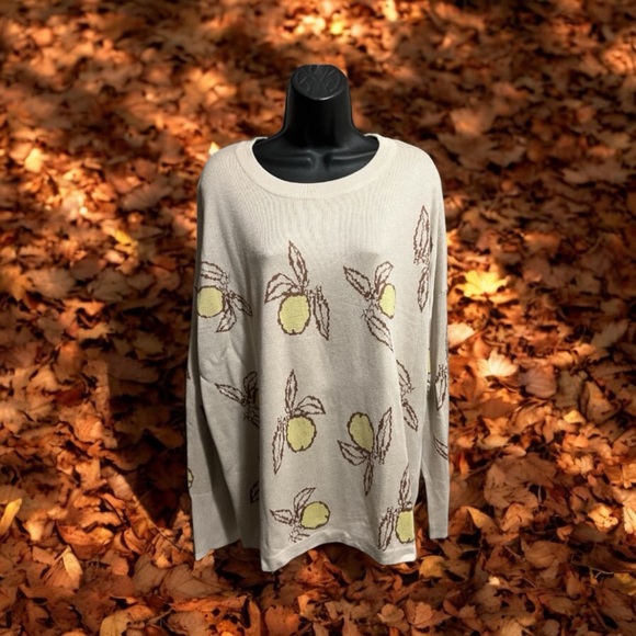 NWT Ricki’s Ladies XXL Lemon Print Crewneck Sweater - Picture 1 of 16